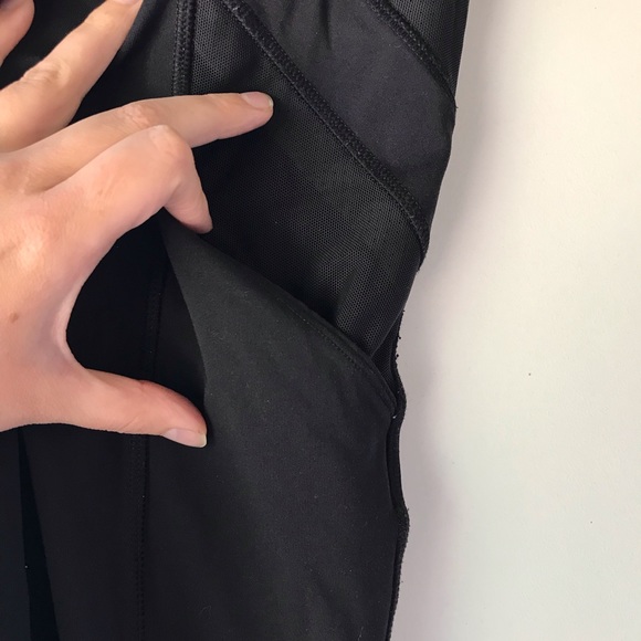 Lululemon black crop leggings - Picture 2 of 7